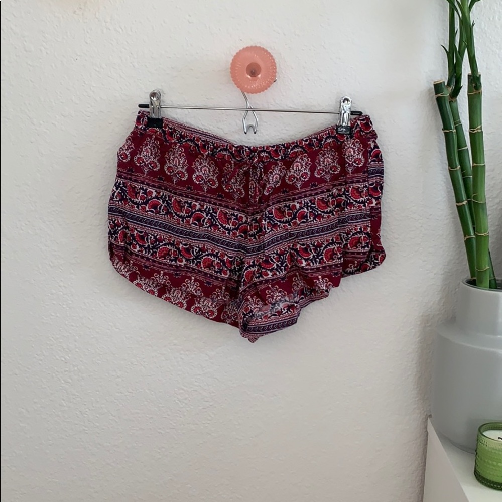 american eagle flowy shorts